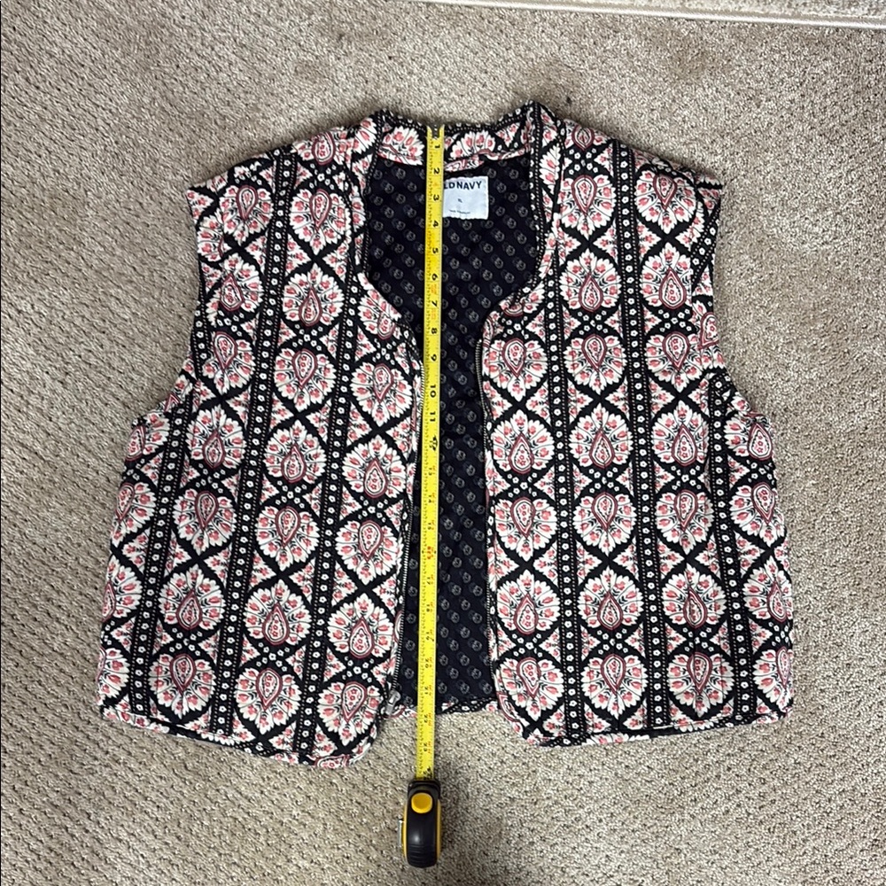Old Navy Quilted Patterned Vest - Black and Pink